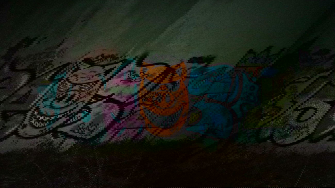 Graffiti Wall - Photo by baot - tigirs, crew