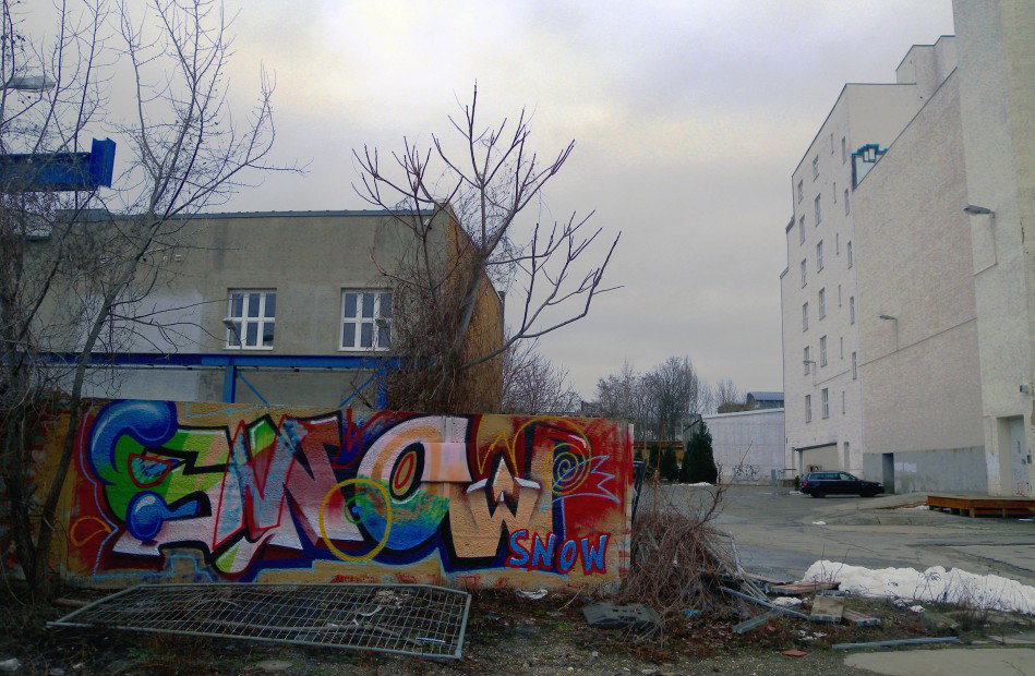 Graffiti Wall in Leipzig - Photo by barbara - snow