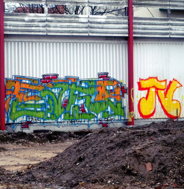 Graffiti Bombing in Leipzig - Photo by barbara - ever, tv