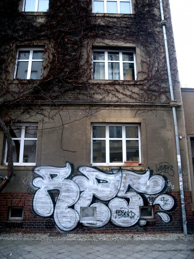 Graffiti Wall in Mochau - Photo by barbara - resko, lampe