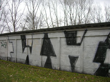 Graffiti Wall - Photo by barbara - wh