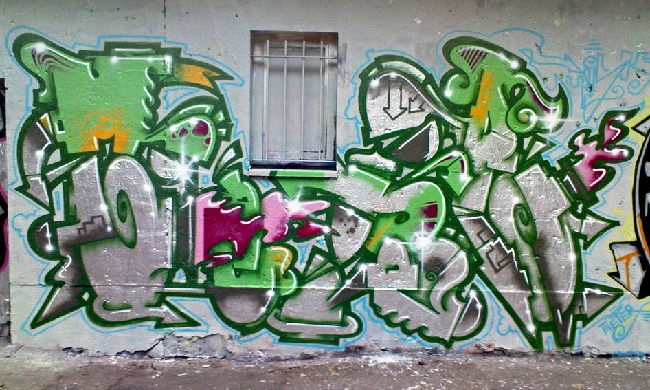 Graffiti Wall - Photo by barbara - meter
