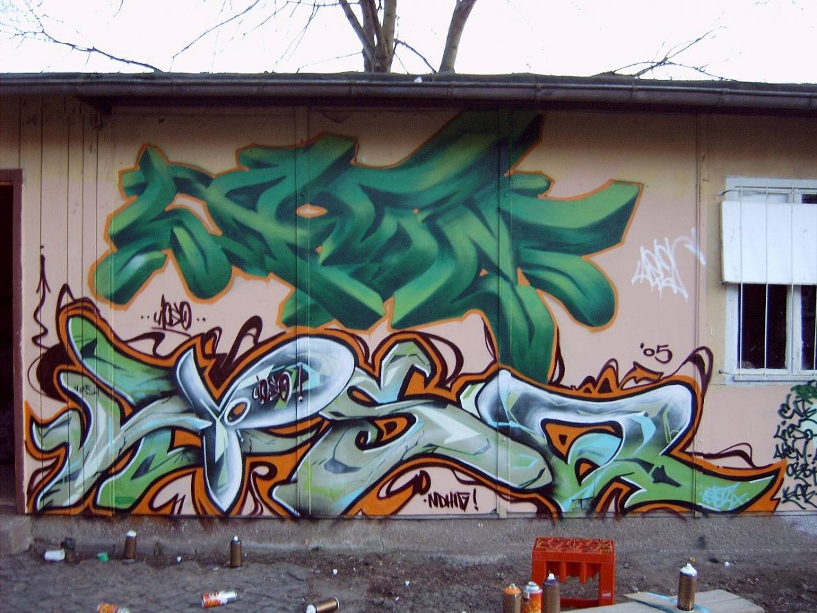 Graffiti Wall - Photo by barbara - lase, lipso, ndhig