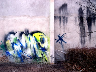 Graffiti Wall - Photo by barbara - crue