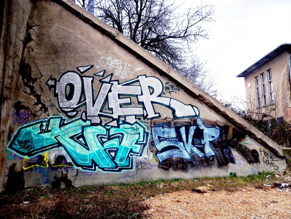 Graffiti Bombing - Photo by barbara - over, th, skp