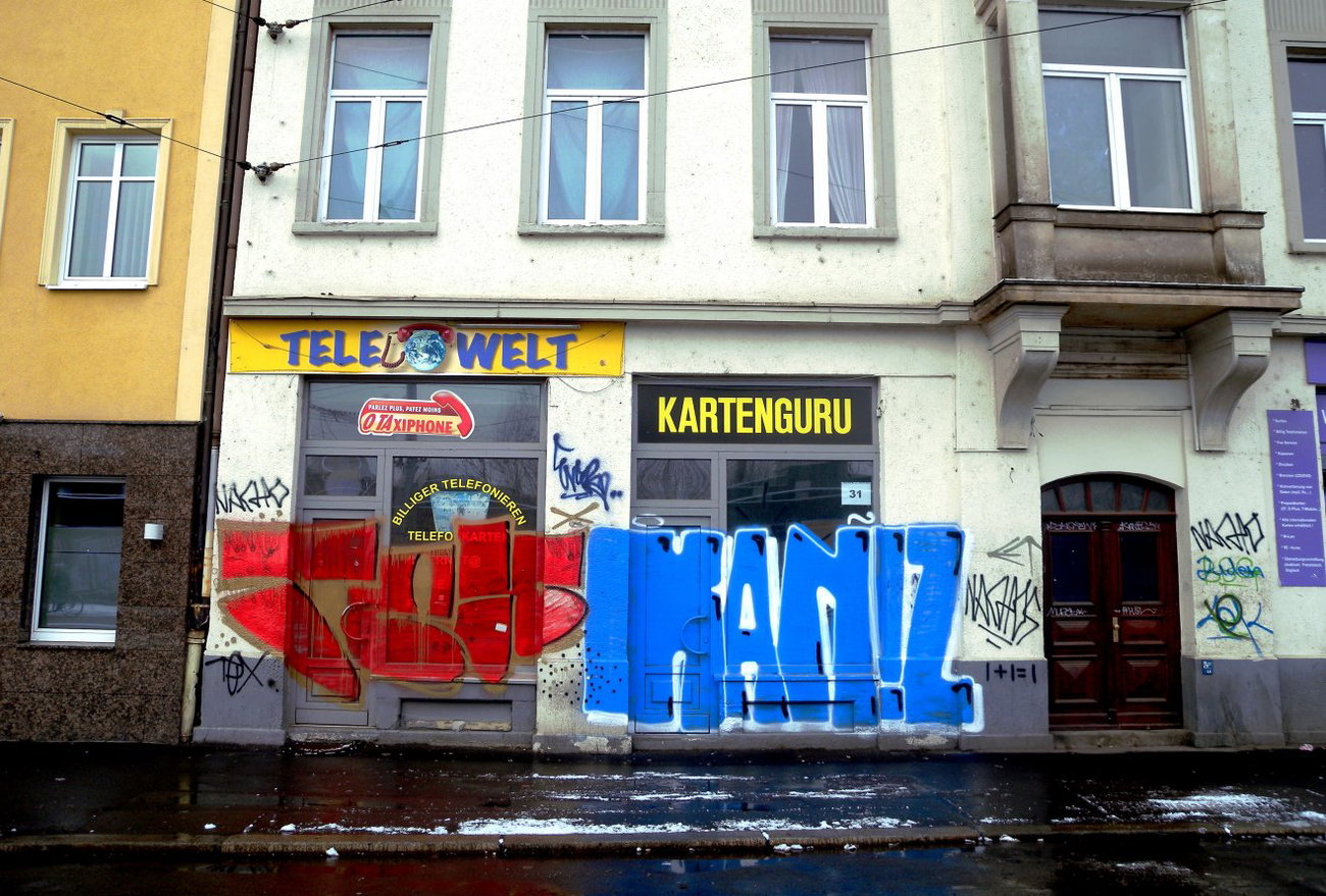 Graffiti Bombing - Photo by barbara - tex, kaniz