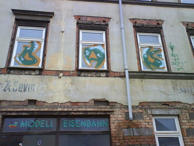 Graffiti Wall - Photo by barbara - oap
