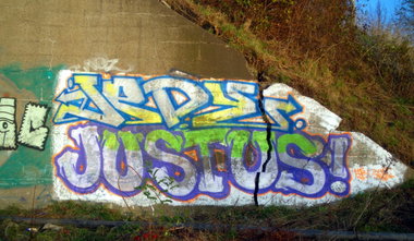 Graffiti Bombing - Photo by barbara - jedy, justus