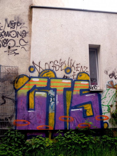 Graffiti Wall - Photo by barbara - cts