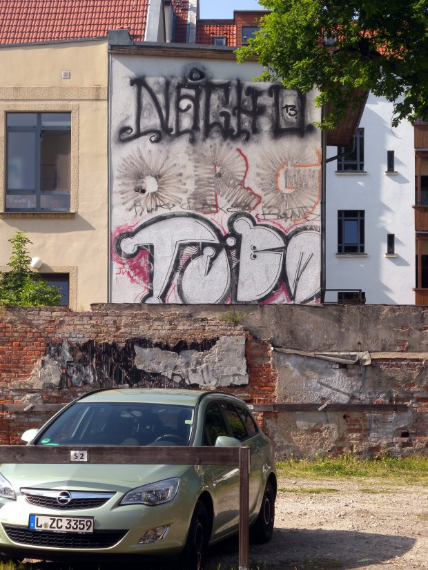 Graffiti Wall - Photo by barbara - nacho, org, tv