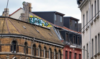 Graffiti Bombing - Photo by barbara - hcr