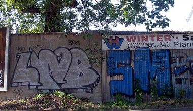 Graffiti Bombing - Photo by barbara - lwb, sm, bda