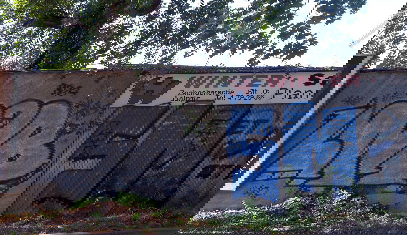 Graffiti Bombing - Photo by barbara - lwb, sm, bda