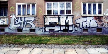Graffiti Wall - Photo by barbara - chb, sm, thc