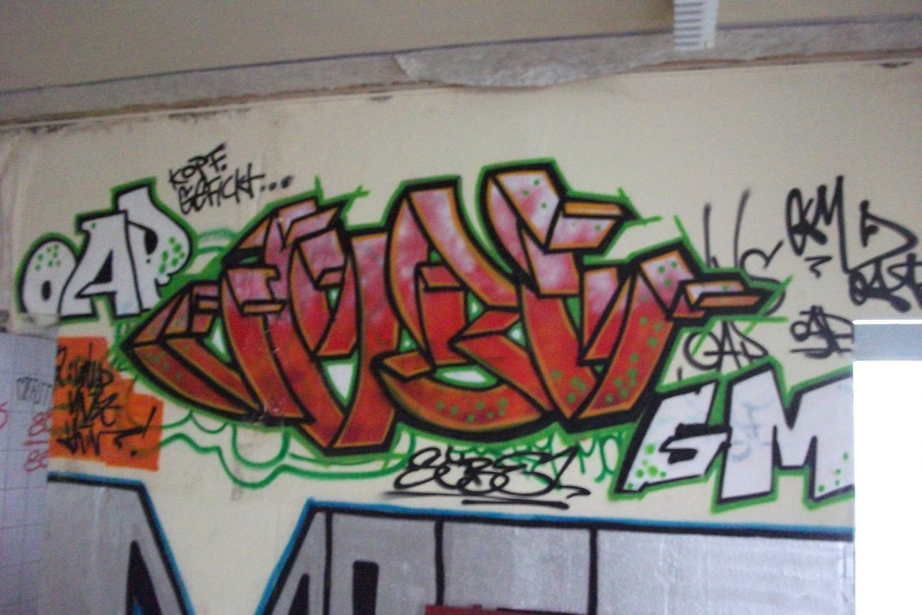 Graffiti Wall - Photo by barbara - sybe, oap, gm