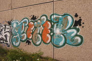 Graffiti Wall - Photo by barbara - meter