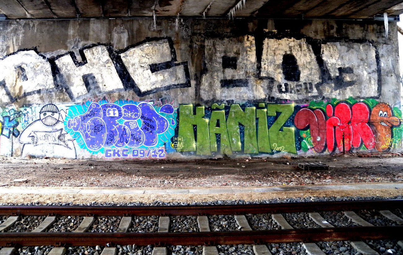 Graffiti Wall - Photo by barbara - dhc, 803, crip