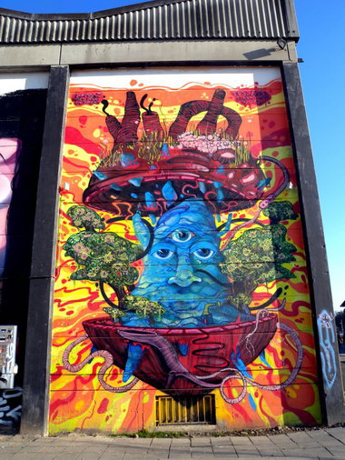 Graffiti Wall - Photo by barbara - herz, lsd, psychedelic