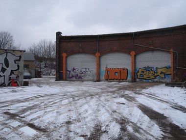 Graffiti Wall - Photo by barbara - neon, mucho, beef