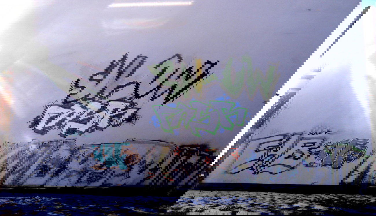 Graffiti Wall - Photo by barbara - snow, fasr, gsaer