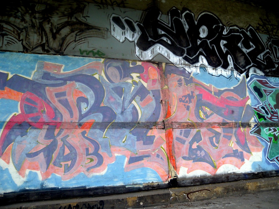 Graffiti Wall - Photo by barbara - riks, nerz