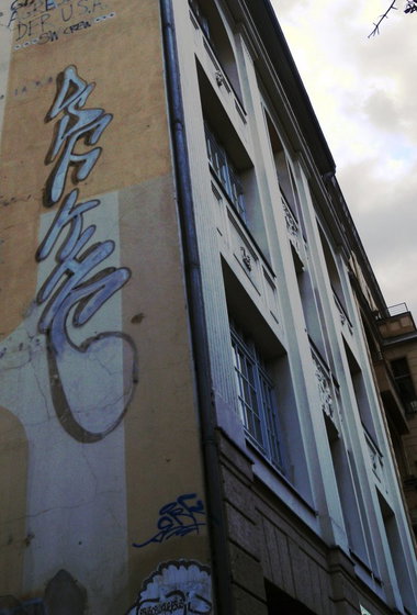 Graffiti Bombing - Photo by barbara - dsf, khc