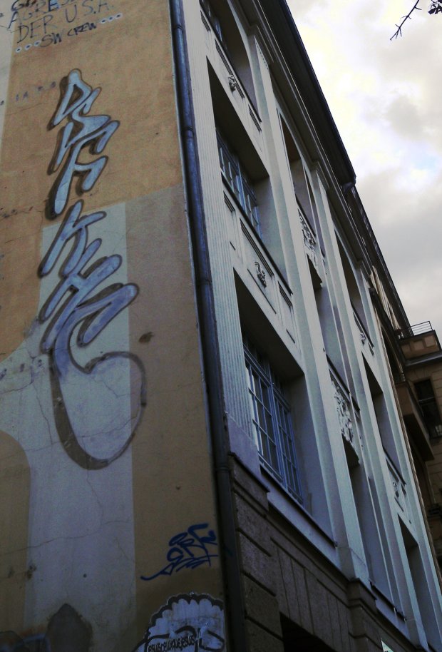 Graffiti Bombing - Photo by barbara - dsf, khc