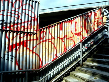Graffiti Bombing - Photo by barbara - tempo