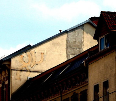 Graffiti Bombing - Photo by barbara - xl