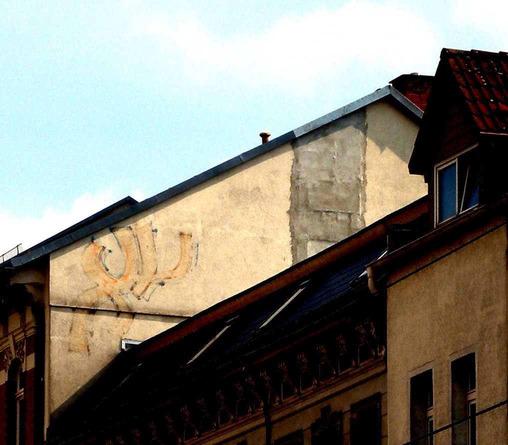 Graffiti Bombing - Photo by barbara - xl