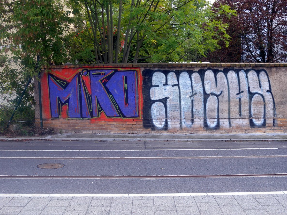 Graffiti Bombing - Photo by barbara - miro, jaman
