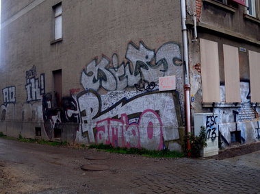 Graffiti Bombing - Photo by barbara - miro, rambo