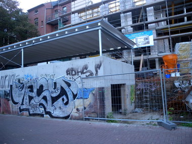 Graffiti Bombing - Photo by barbara - psy, hcr, bof
