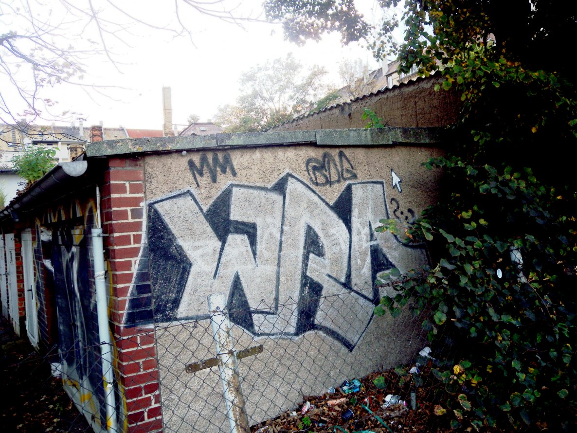 Graffiti Bombing - Photo by barbara - wra, mm, bdg