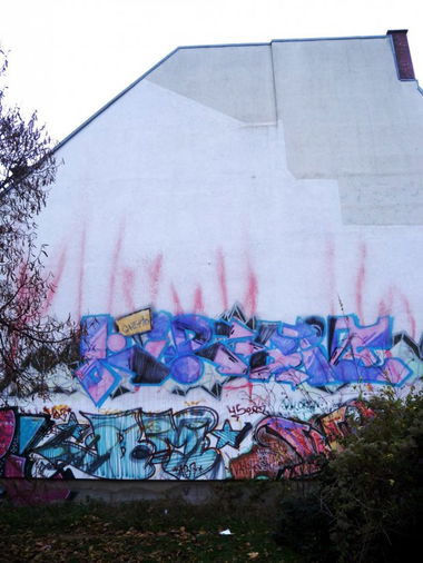 Graffiti Bombing - Photo by barbara - kirbie, bm