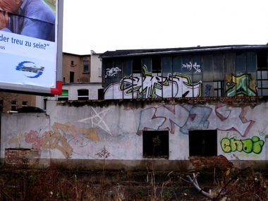 Graffiti Bombing - Photo by barbara - miro, swe, vnom?