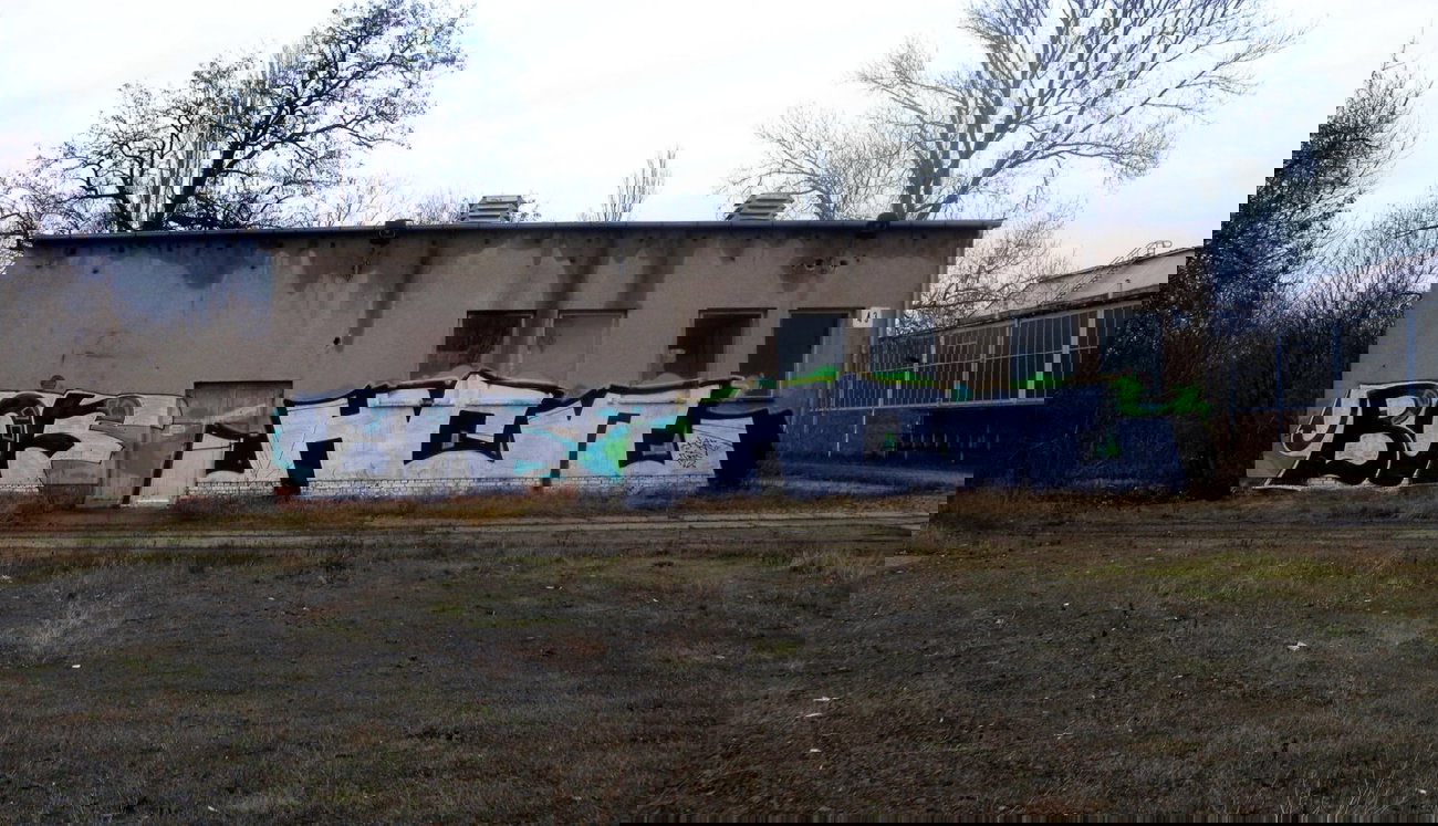 Graffiti Bombing - Photo by barbara - bof, hcr