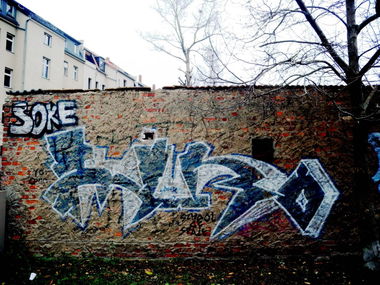 Graffiti Bombing - Photo by barbara - soke, miro