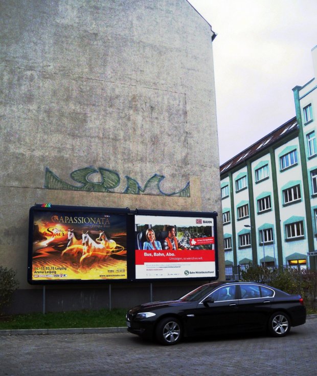 Graffiti Bombing - Photo by barbara - xl