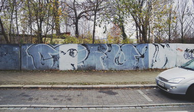 Graffiti Bombing - Photo by barbara - opium