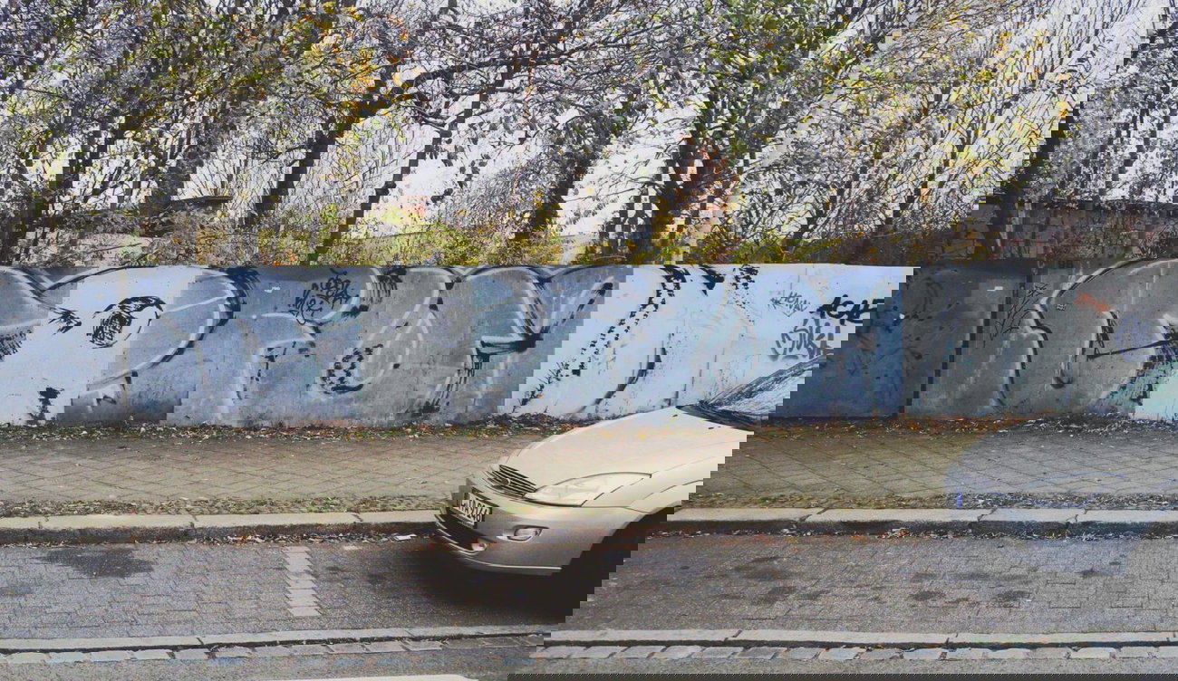 Graffiti Bombing - Photo by barbara - opium