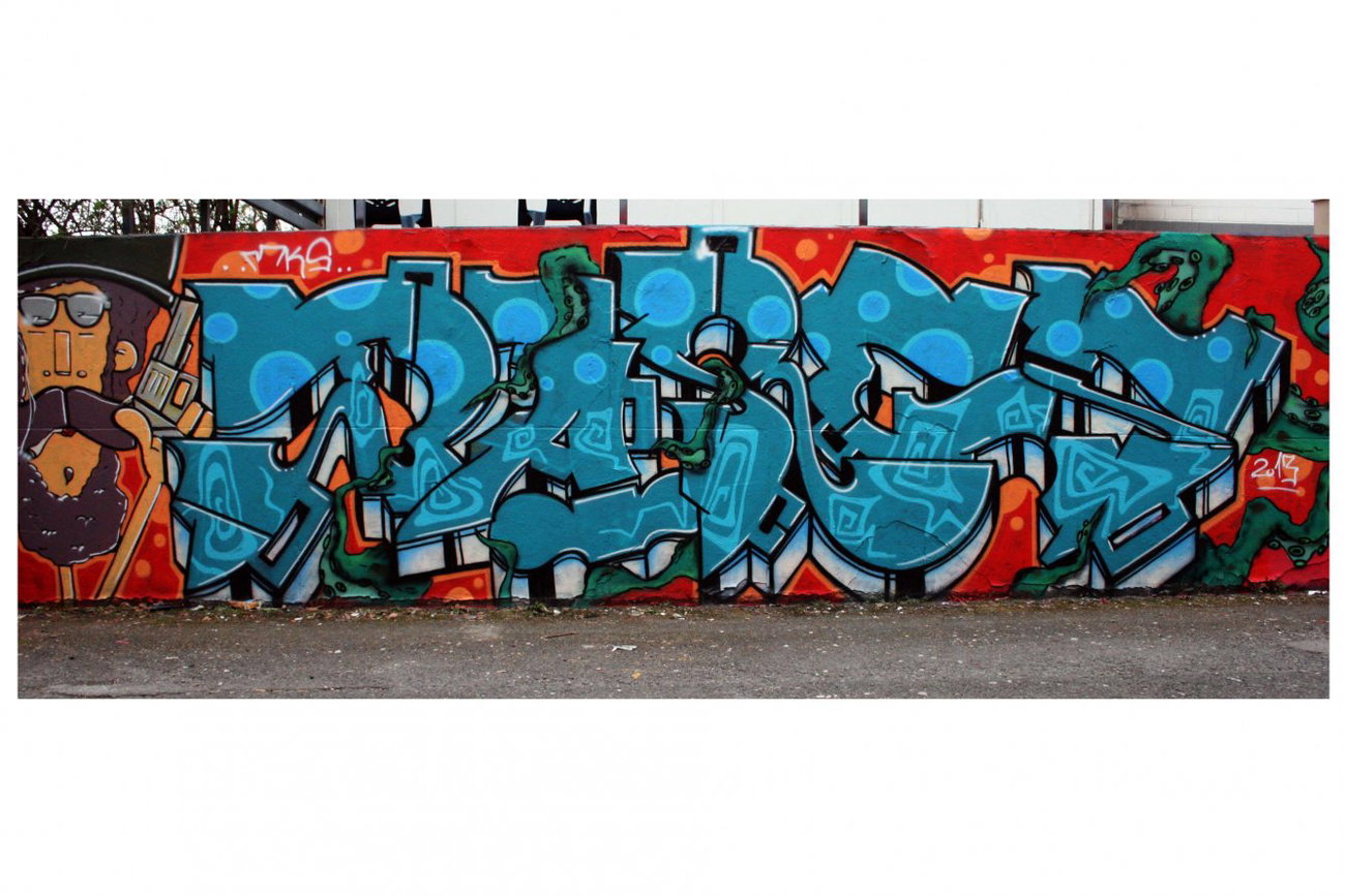 Graffiti Wall - Photo by bares79 - bares (2013)