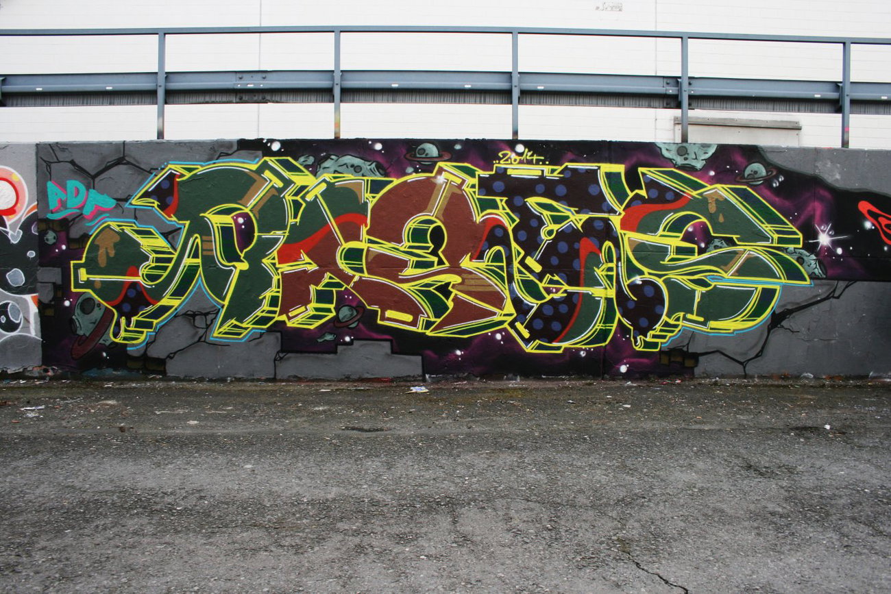 Graffiti Wall - Photo by bares79 - bares (2014)