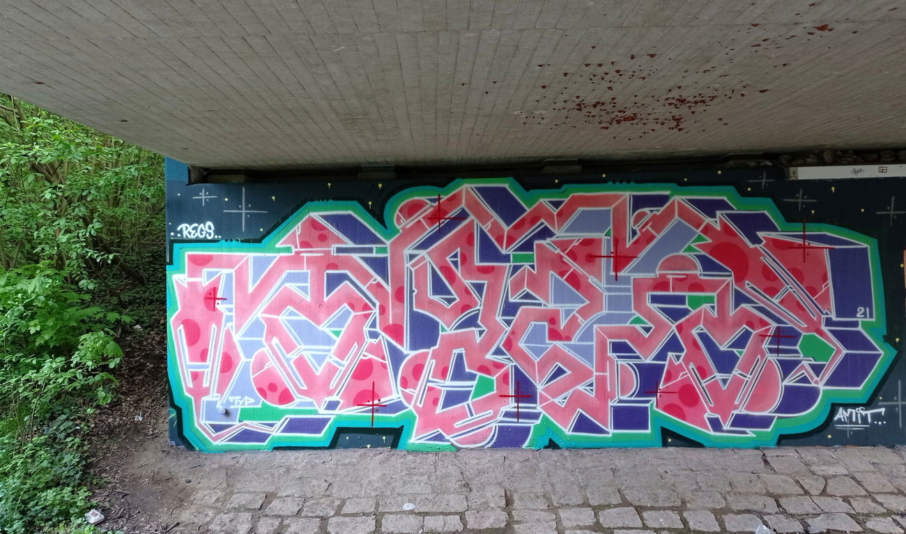 Graffiti Wall - Photo by bares79 - typ, regscrew, mdtk (2021)
