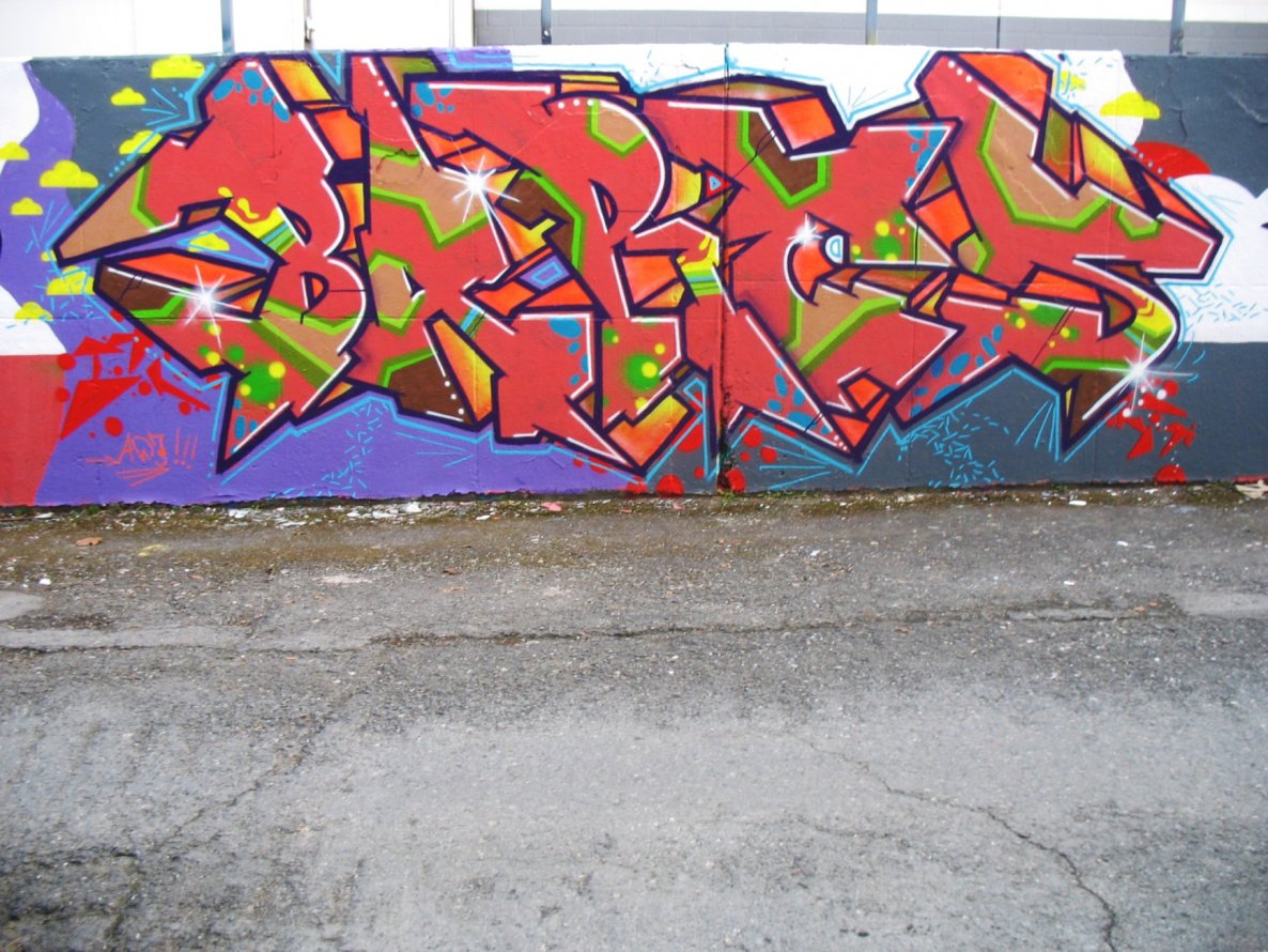 Graffiti Wall - Photo by bares79 - bares, adf