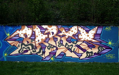 Graffiti Wall - Photo by bares79 - bares, adf