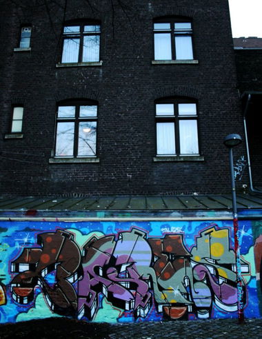 Graffiti Wall - Photo by bares79 - bares, adf (2015)