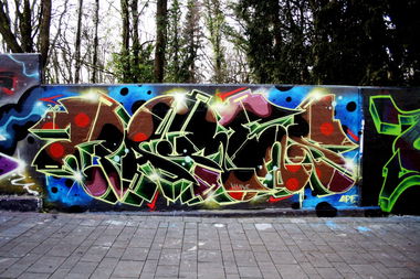 Graffiti Wall - Photo by bares79 - bares, adf (2015)