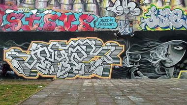 Graffiti Wall - Photo by bares79 (2021)