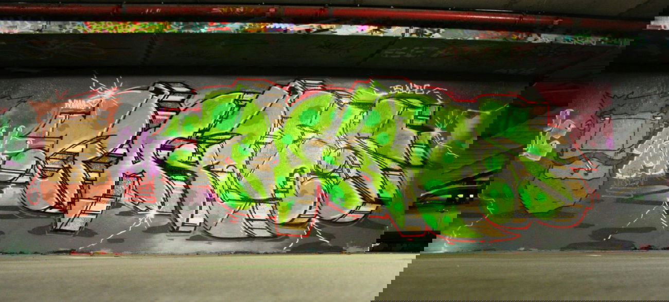 Graffiti Wall - Photo by bares79 (2014)